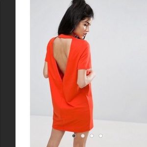 T-Shirt Open back dress